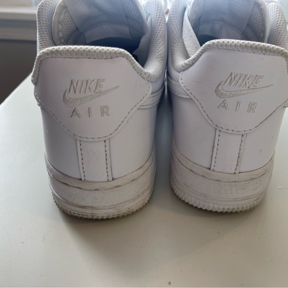 Air Forces - Picture 4 of 6